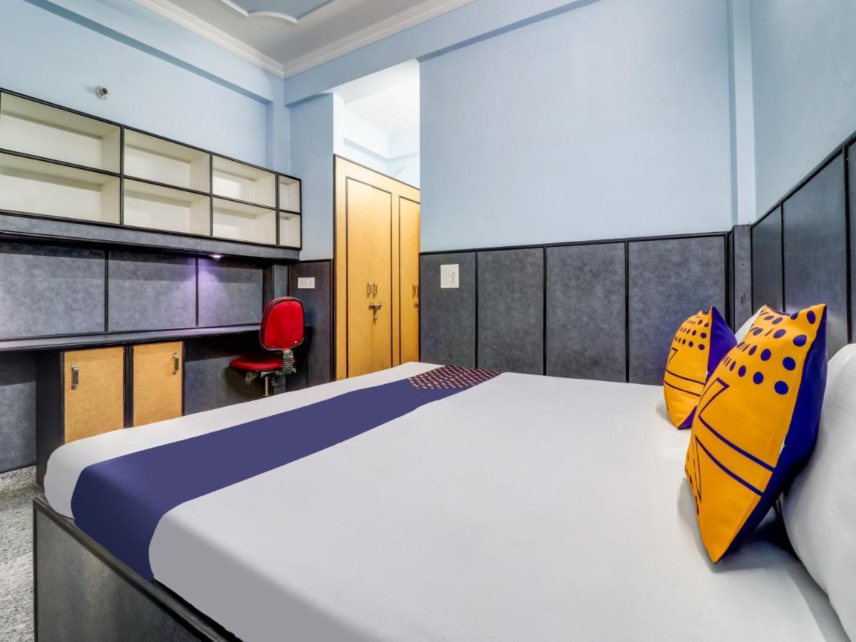 Spot On 82236 Aryan Home Stay Jhajra Экстерьер фото