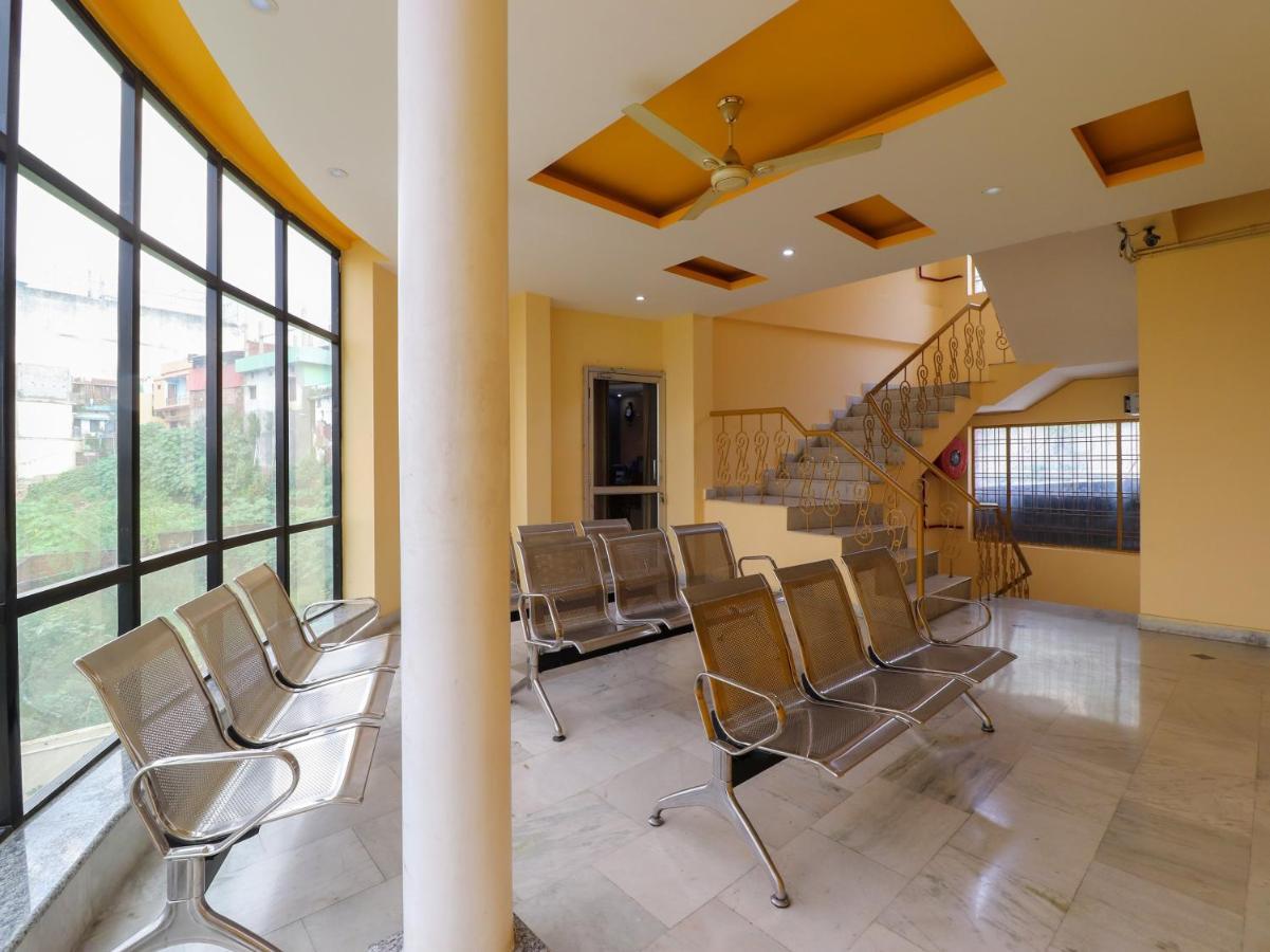 Spot On 82236 Aryan Home Stay Jhajra Экстерьер фото